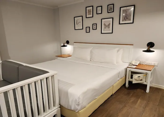 Hotel J Place