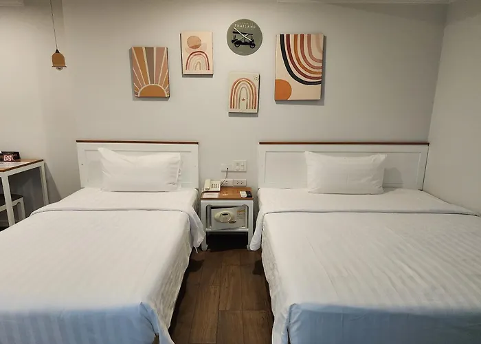 J Place Hotel